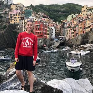 Meet your Posher, Alexandra